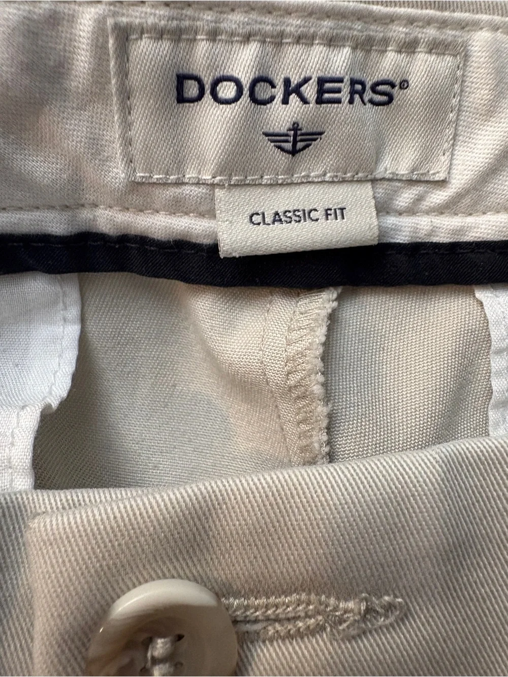 Dockers Men's Chinos in Light Beige 33x30